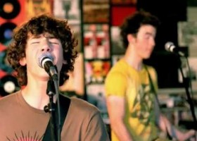 Completa los huecos de la canción Year 3000 de Jonas Brothers | Recurso educativo 123588