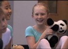 Vídeo onde podemos ver nenos e nenas bailando | Recurso educativo 768920